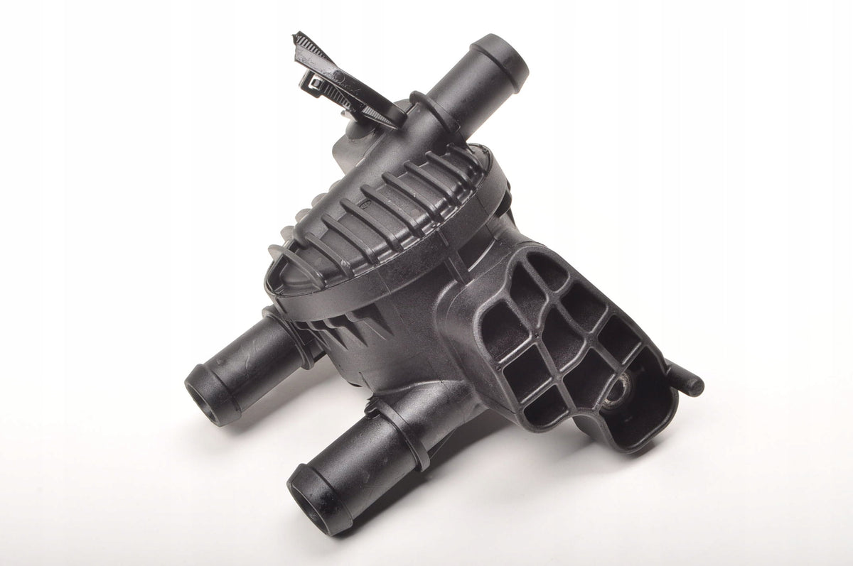 VOLVO XC90 II 2.0 16V B5 Mild-Hybrid WATER CONNECTOR Q01845