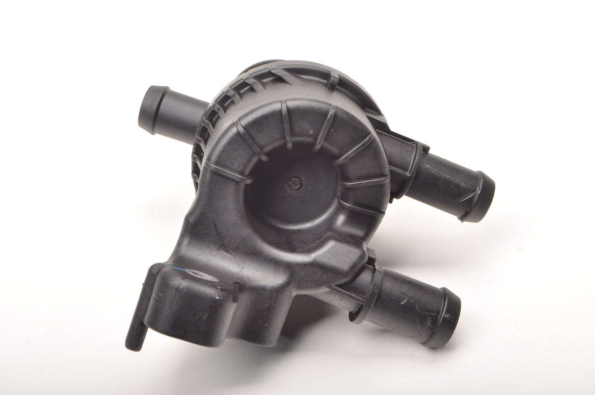 VOLVO XC90 II 2.0 16V B5 Mild-Hybrid WATER CONNECTOR Q01845