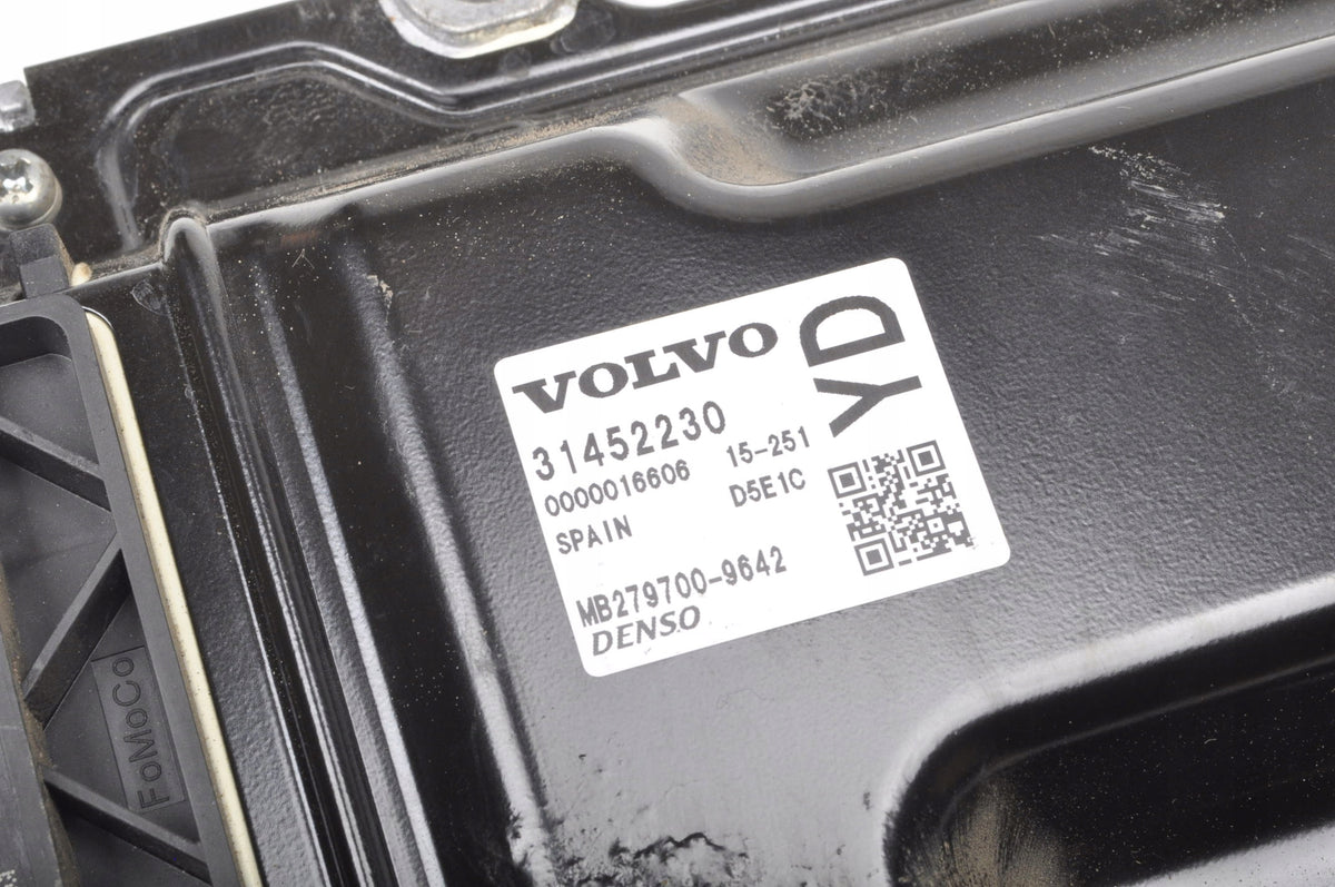 VOLVO XC90 II 2.0 D5 224KM COMPUTER ENGINE DRIVER 31452230