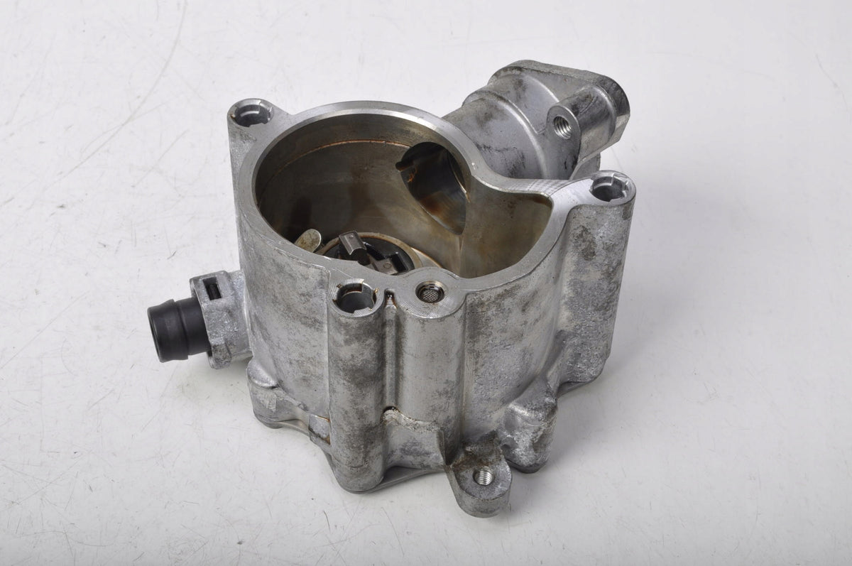 VOLVO XC90 II 2.0 T8 VACUUM PUMP 31480558