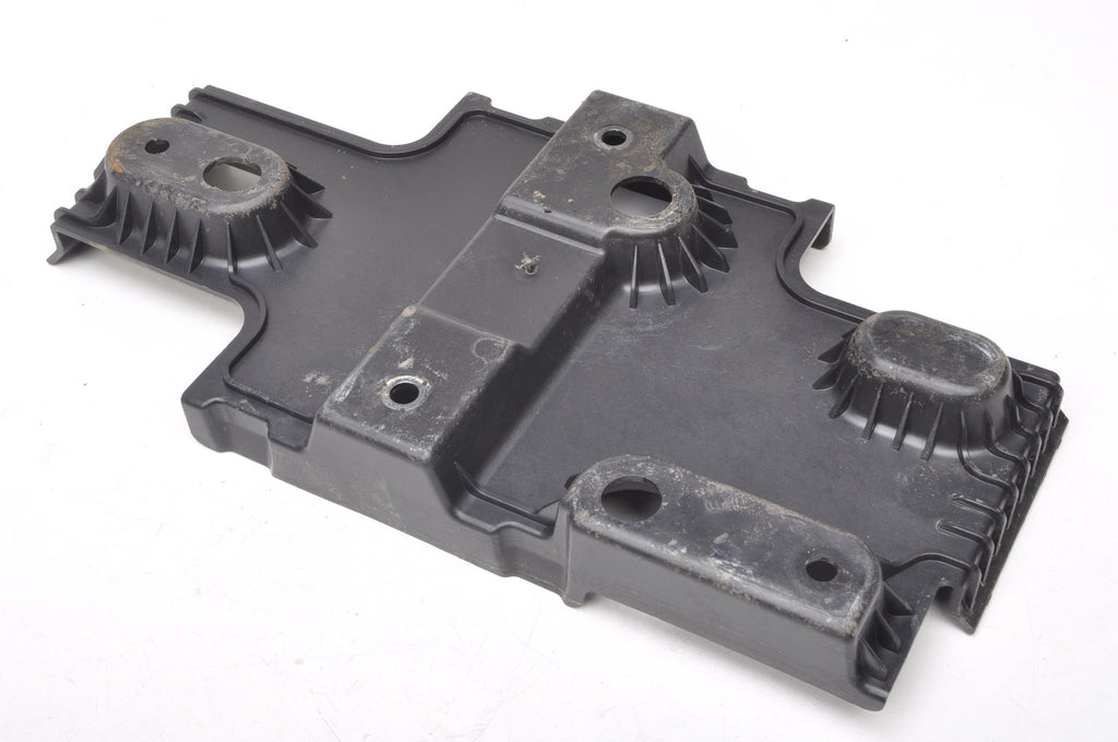 VOLVO XC90 II BATTERY BASE 31383048