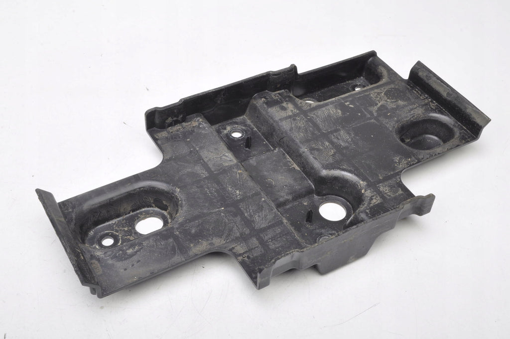 VOLVO XC90 II BATTERY BASE 31383048