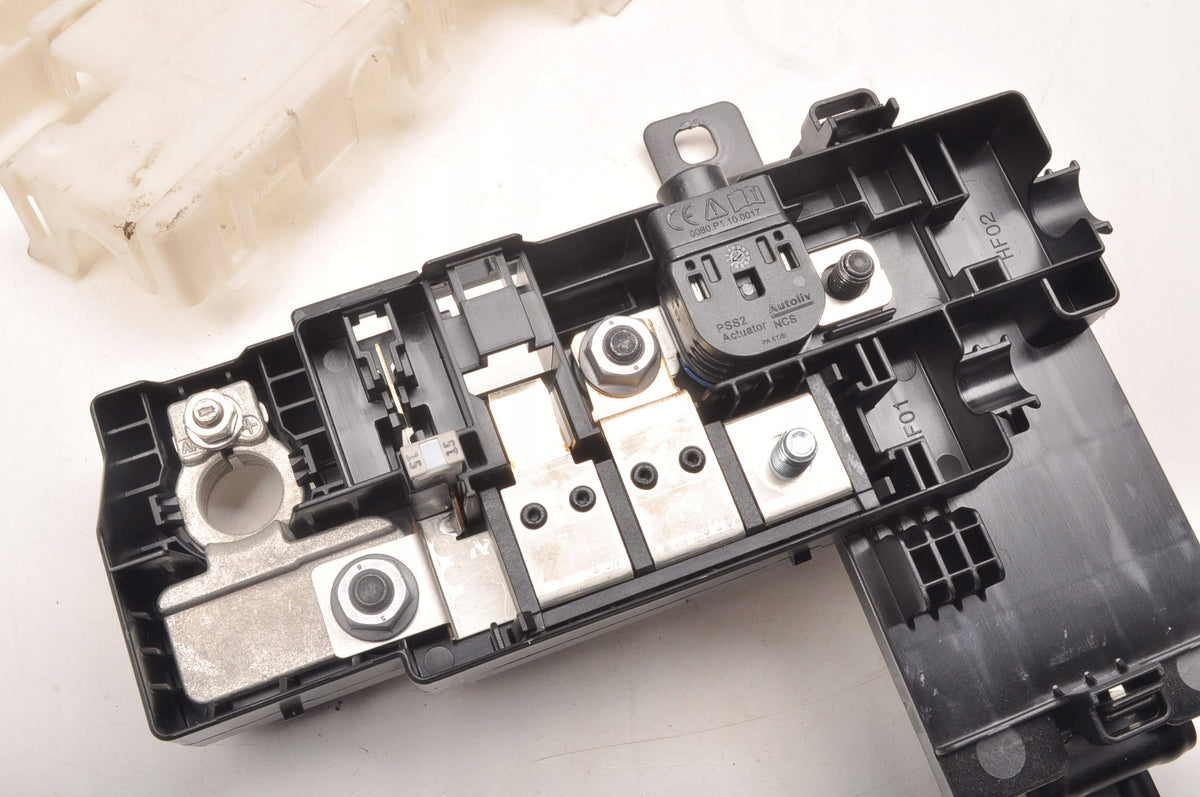 VOLVO XC90 II BATTERY RELAY MODULE 31346674