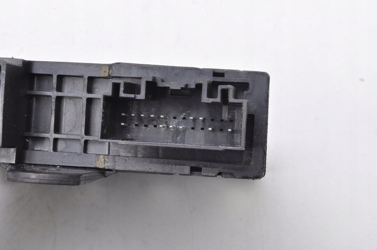 VOLVO XC90 II FLAP CONTROLLER MODULE 31419573