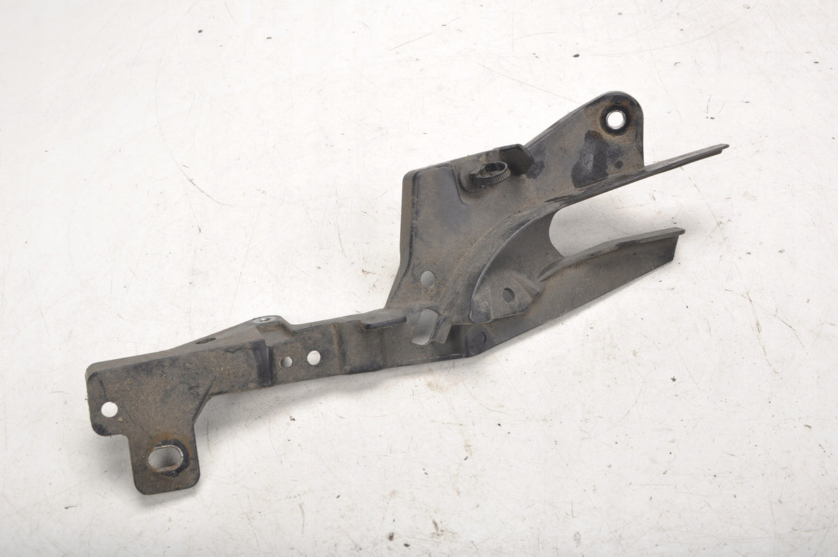VOLVO XC90 II LEVELING SENSOR MOUNT 31476055