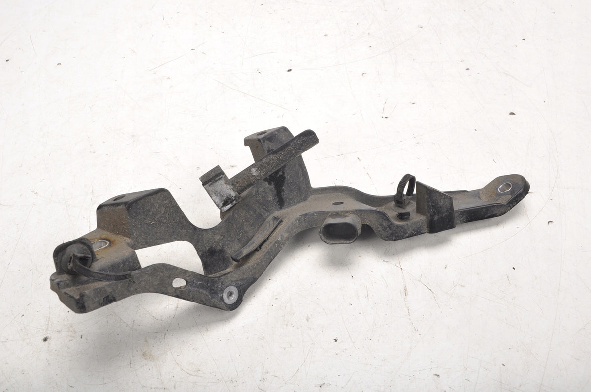 VOLVO XC90 II MOUNT BRACKET 31406215