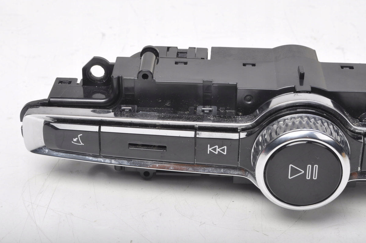 VOLVO XC90 II RADIO PANEL P31346790 2019R