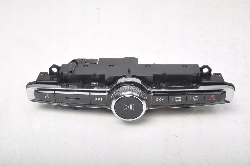 VOLVO XC90 II RADIO PANEL P31346790 2019R