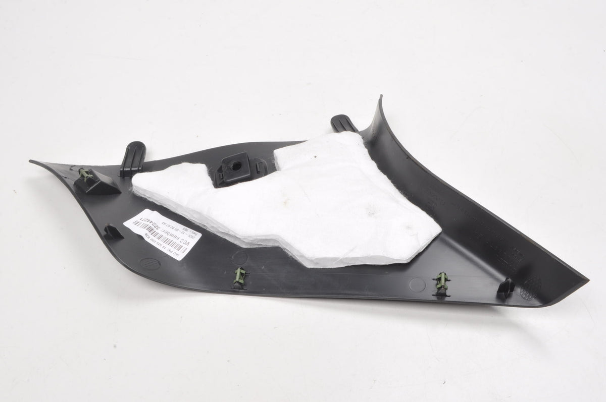 VOLVO XC90 II Rear left post plating 39829977 32244271