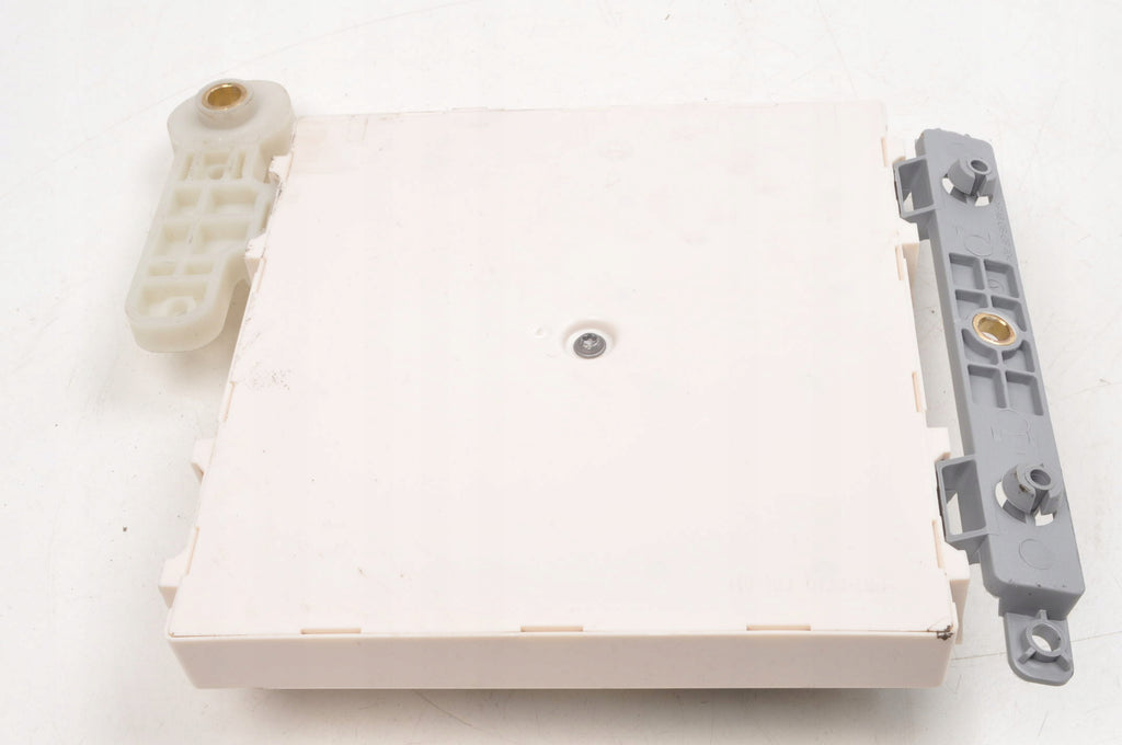 VOLVO XC90 II S60 V60 II XC40 COMFORT MODULE RELAY 31684742