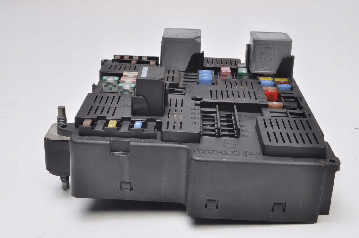 VOLVO XC90 II S90 XC60 II FUSE BOX 31473770