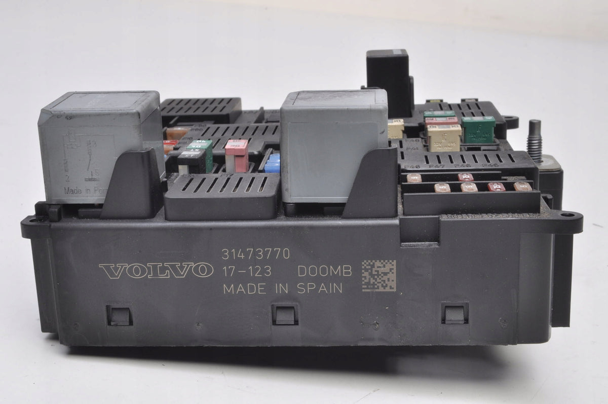 VOLVO XC90 II S90 XC60 II FUSE BOX 31473770