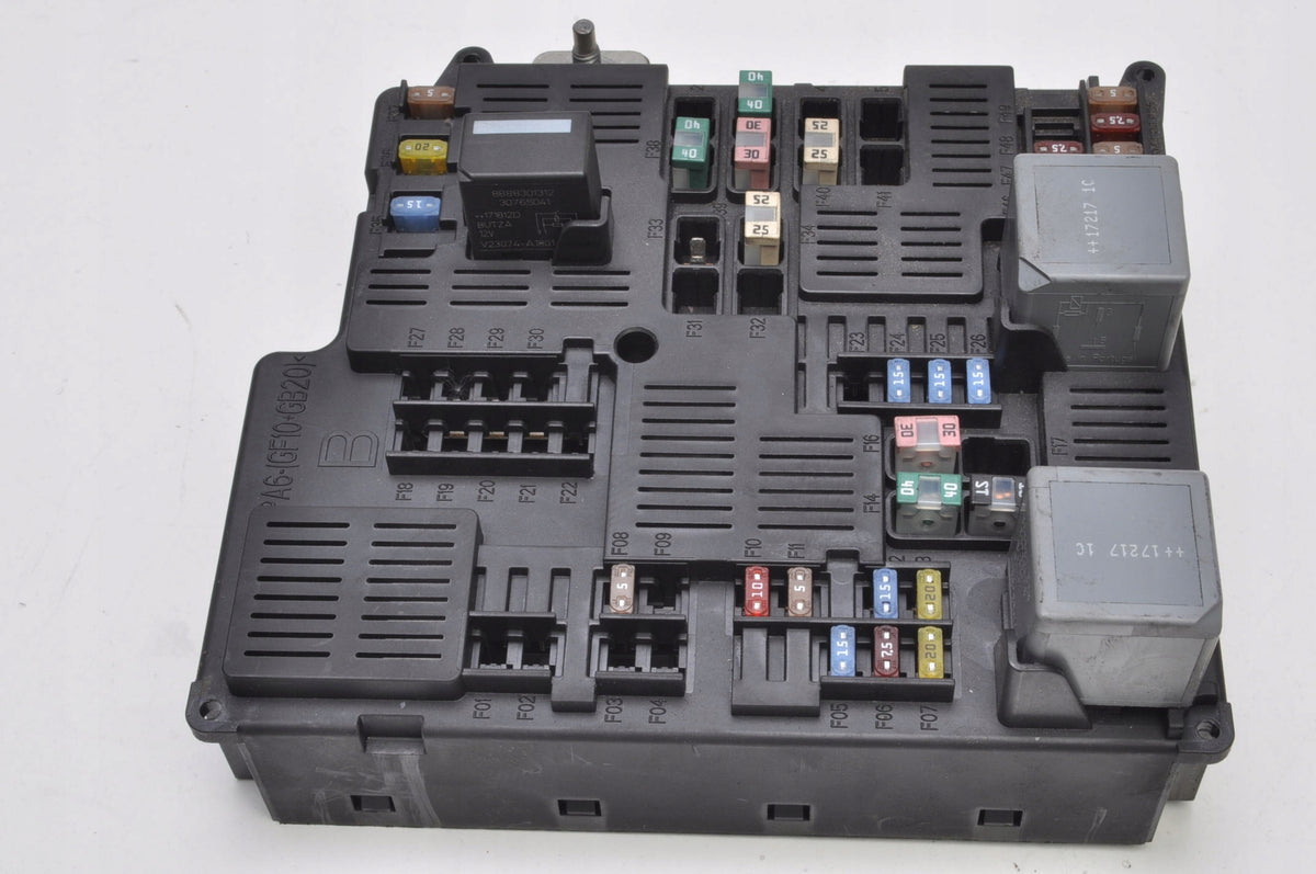 VOLVO XC90 II S90 XC60 II FUSE BOX 31473770