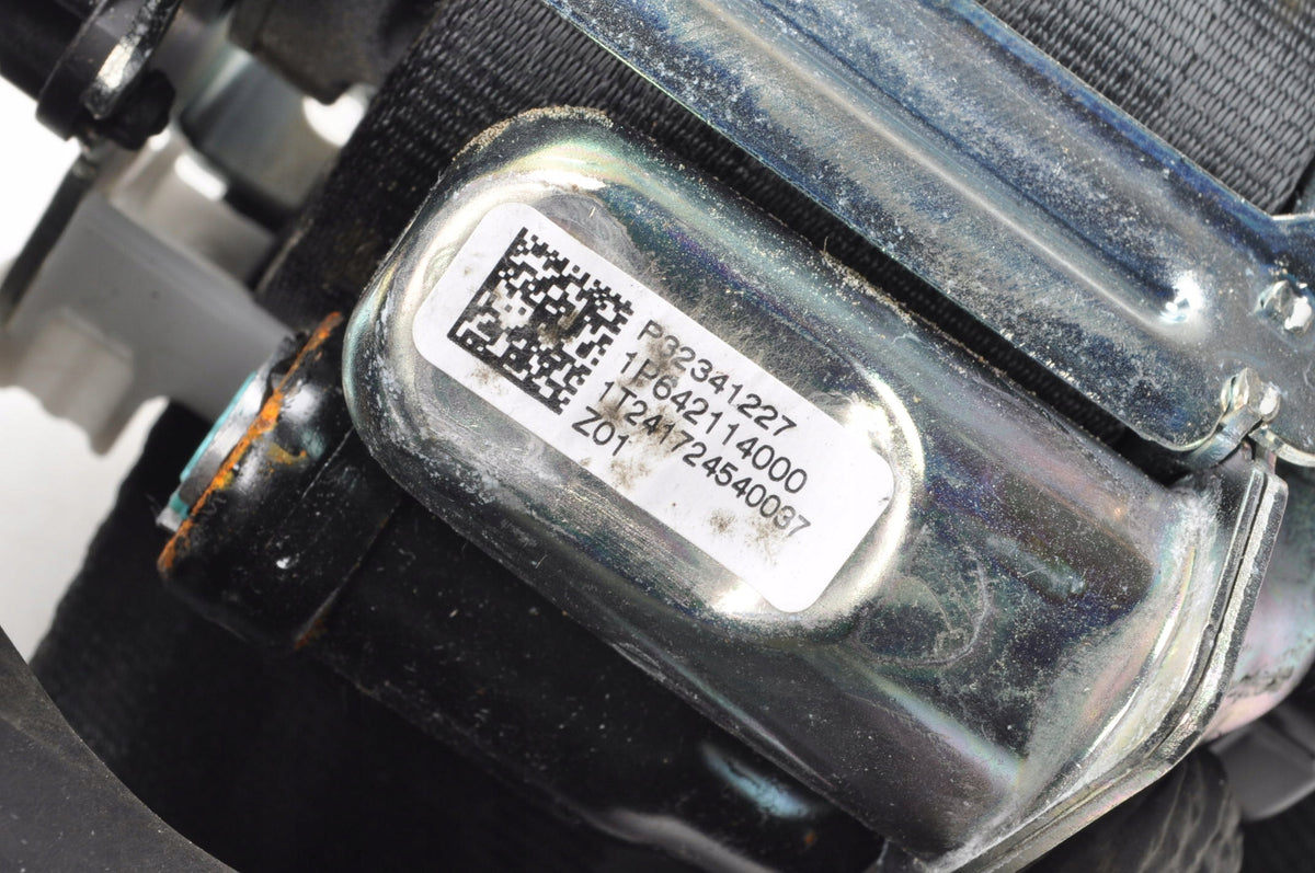 VOLVO XC90 II SEAT BELT LEFT REAR 2 ROW 32341227