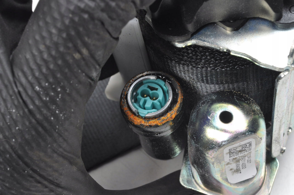 VOLVO XC90 II SEAT BELT LEFT REAR 2 ROW 32341227
