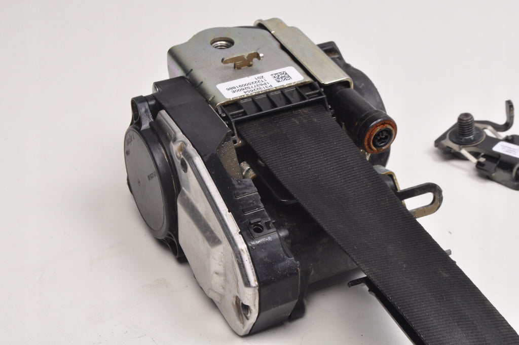 VOLVO XC90 II SEAT BELT RIGHT FRONT 31322654