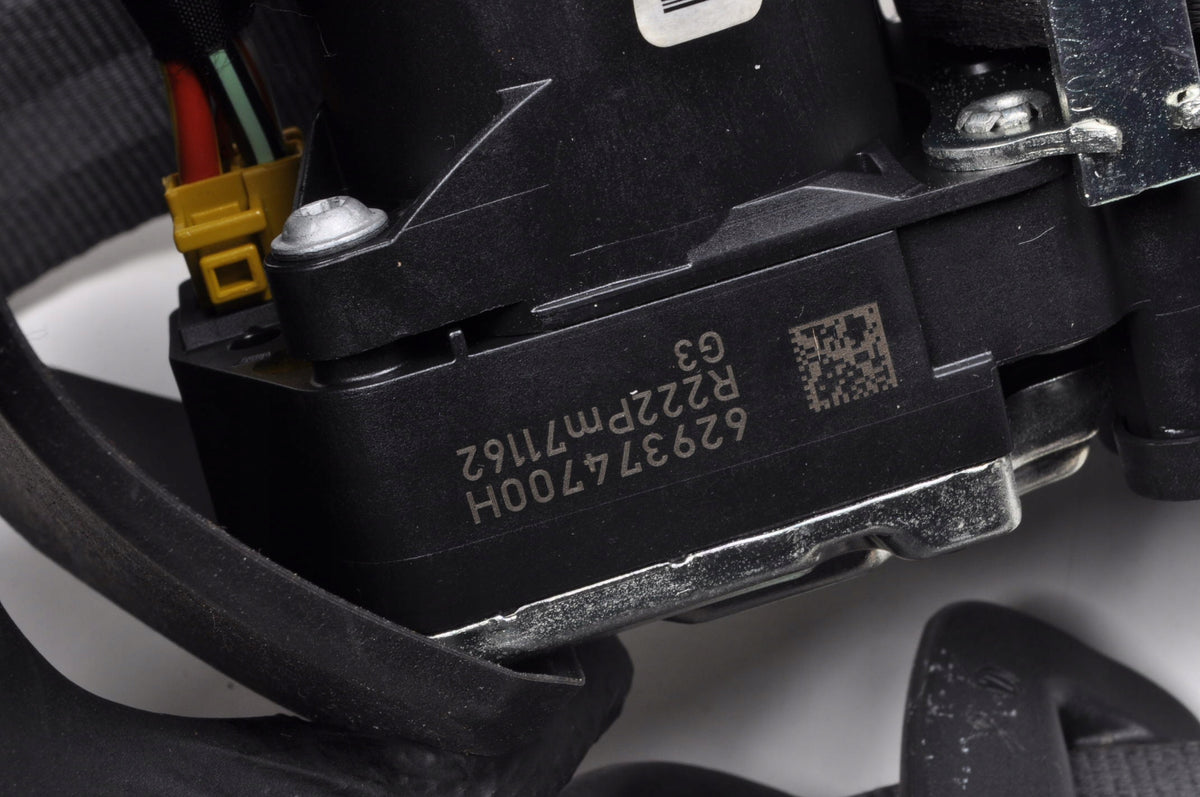 VOLVO XC90 II SEAT BELT RIGHT FRONT 31675238