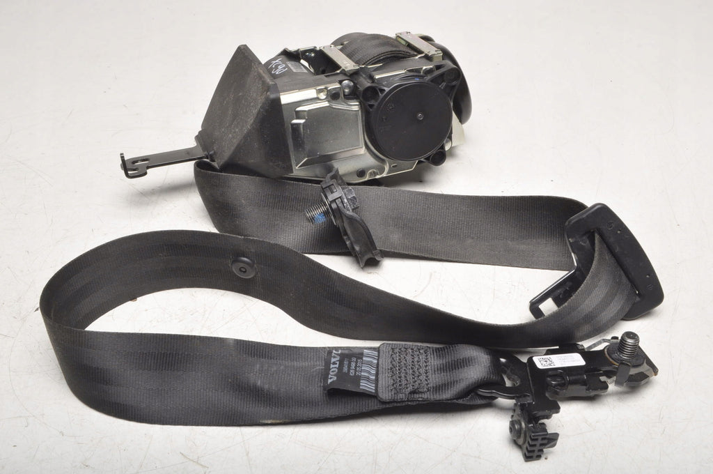 VOLVO XC90 II SEAT BELT RIGHT FRONT 39841611