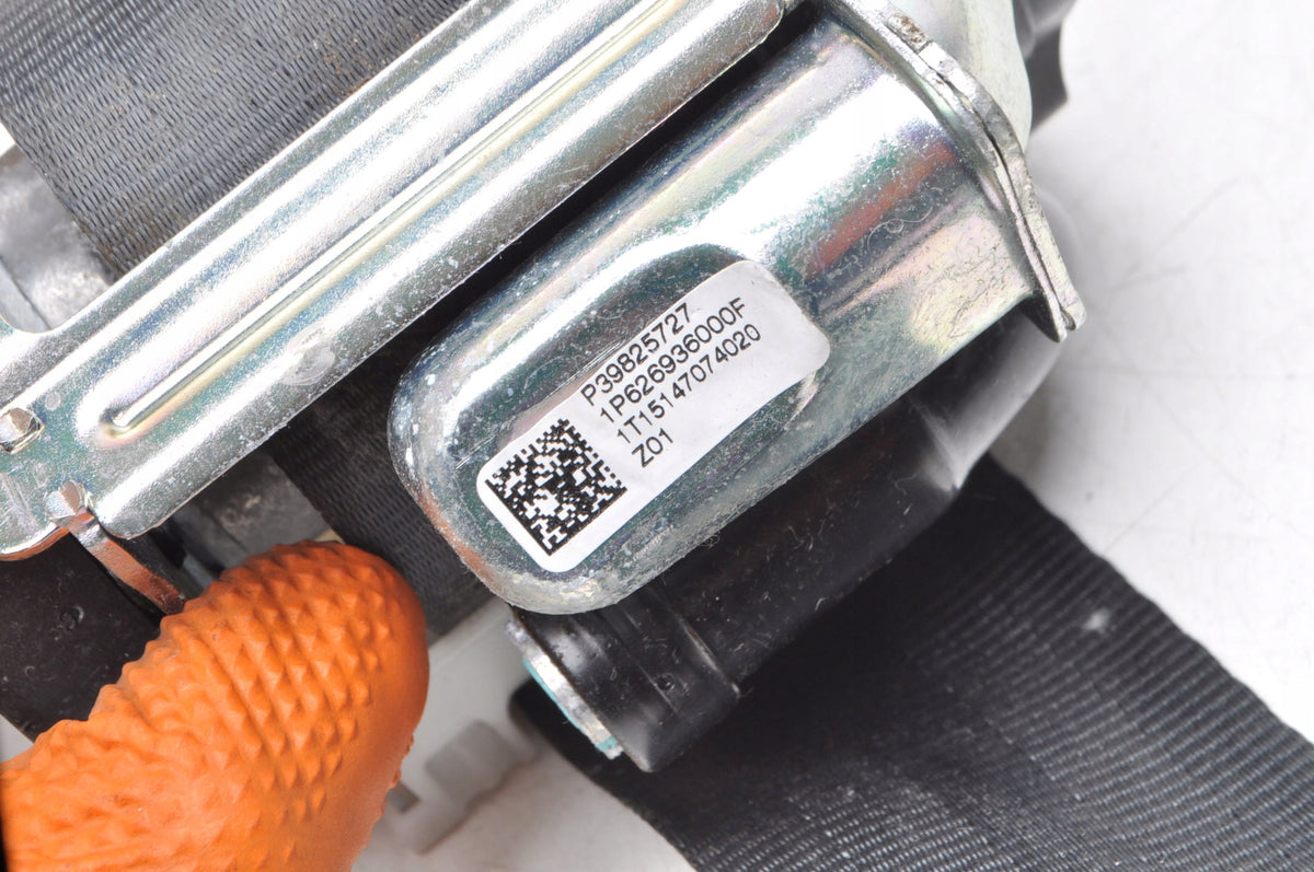 VOLVO XC90 II SEAT BELT RIGHT REAR 39825727