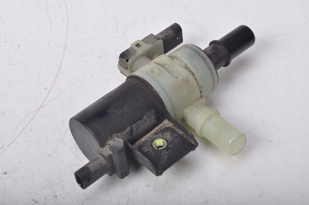 VOLVO XC90 II SENSOR FUEL VALVE 32242463