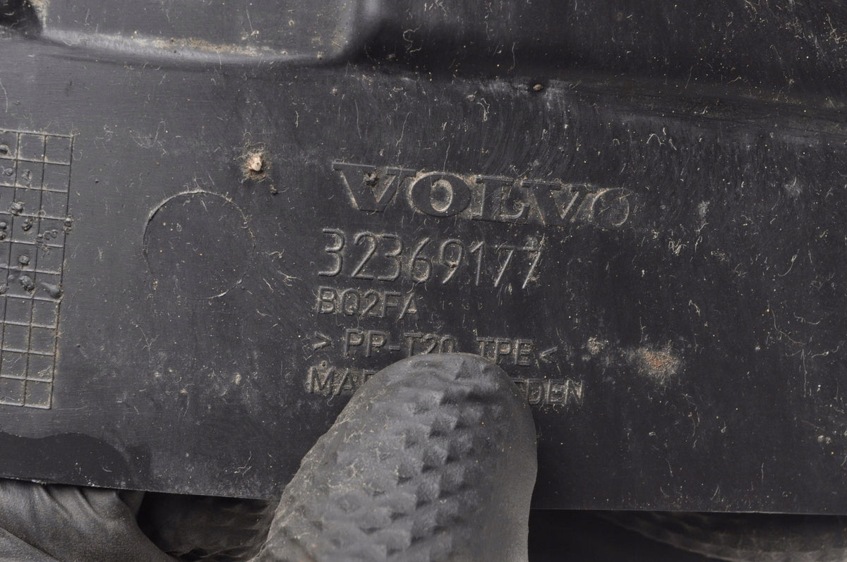 VOLVO XC90 II SPLASHER RIGHT FRONT 32369177