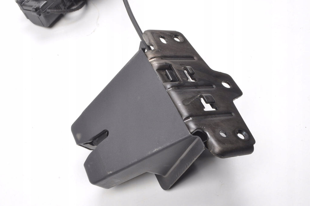 VOLVO XC90 II TAILGATE LOCK 31349975