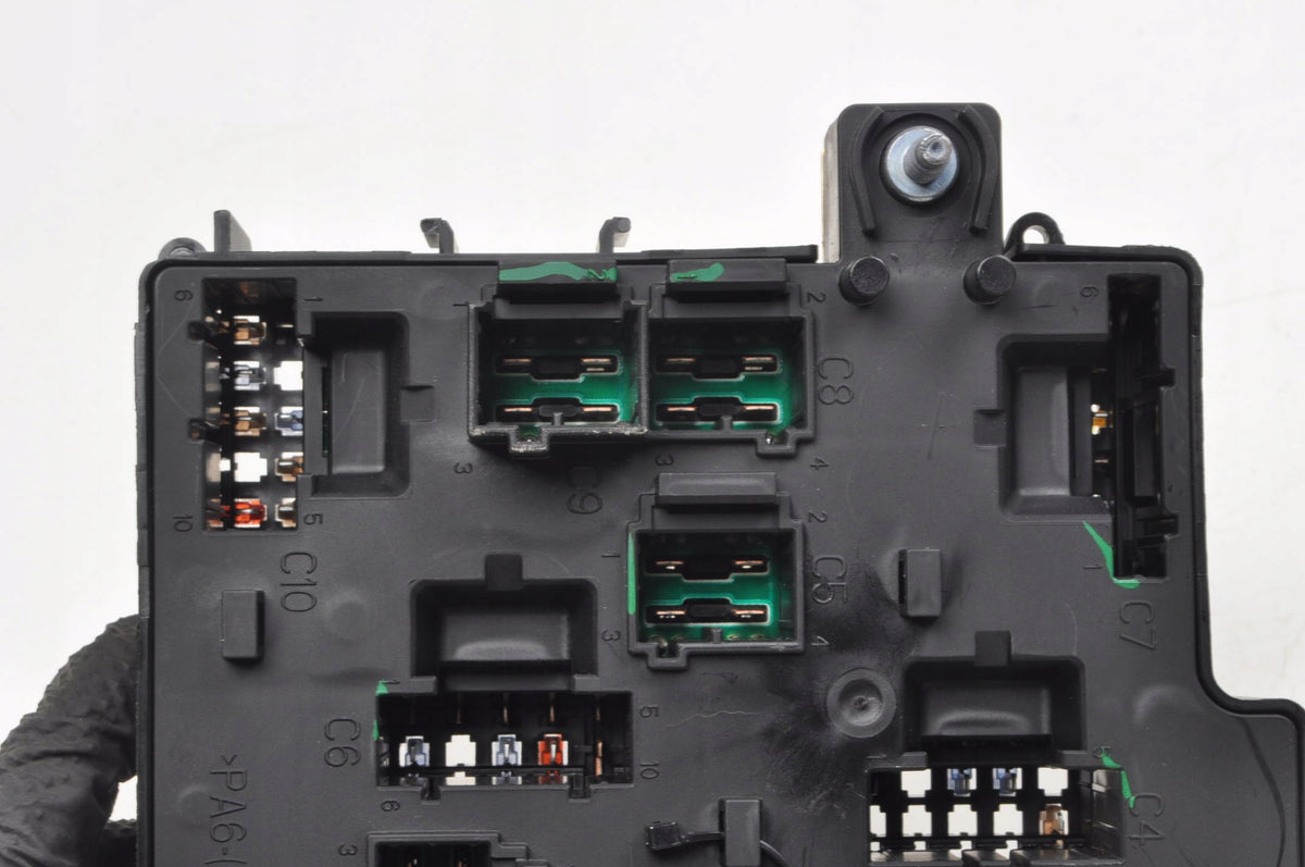 VOLVO XC90 II V60 II S60 III FUSE BOX 32359984