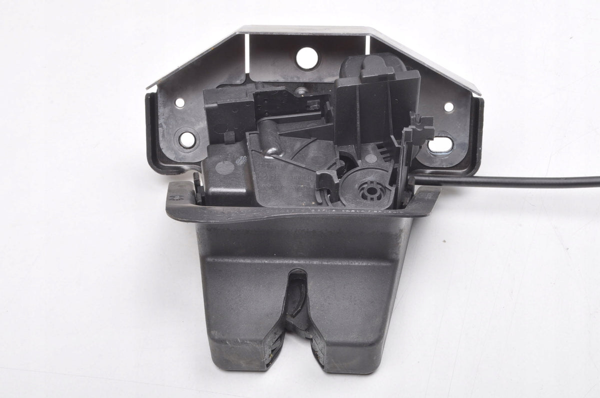 VOLVO XC90 II V90 II TAILGATE LOCK 31349975
