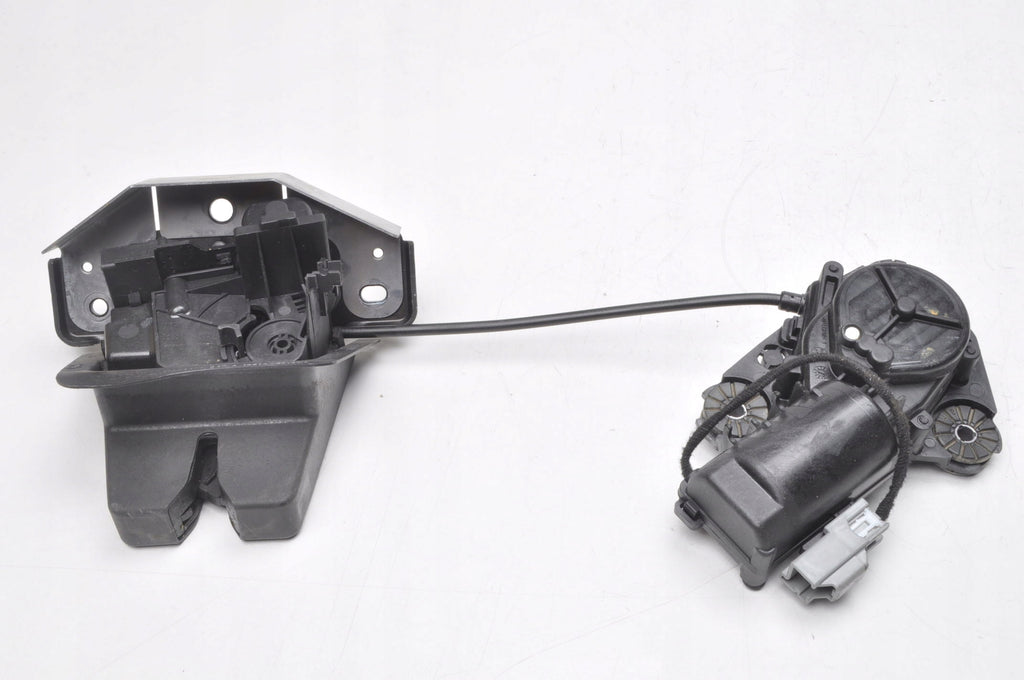 VOLVO XC90 II V90 II TAILGATE LOCK 31349975
