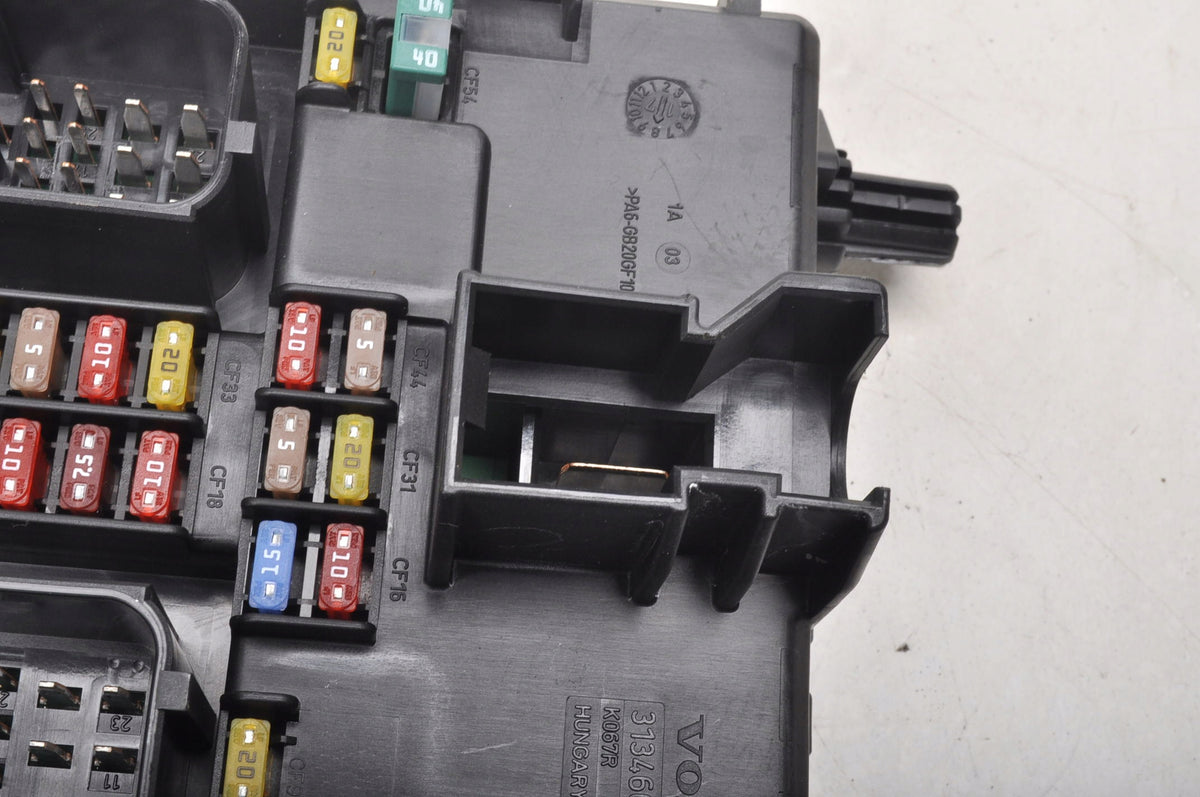 VOLVO XC90 II V90 S90 XC60 II FUSE BOX 31346672