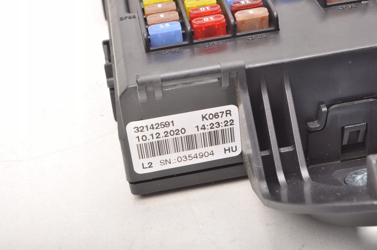 VOLVO XC90 II XC60 FUSE BOX 32142591