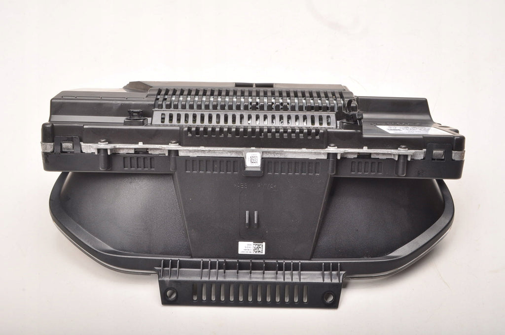 VOLVO XC90 II2.0 D5 224KM COUNTER CLOCKS 31499069 31499069AA