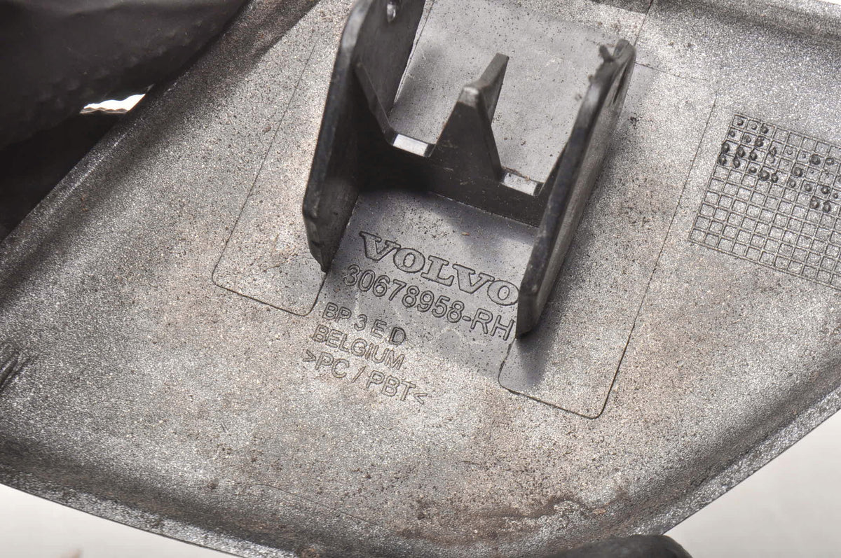 VOLVO XC90 LAMP WASHER CAP 30678958 LIFT LEFT
