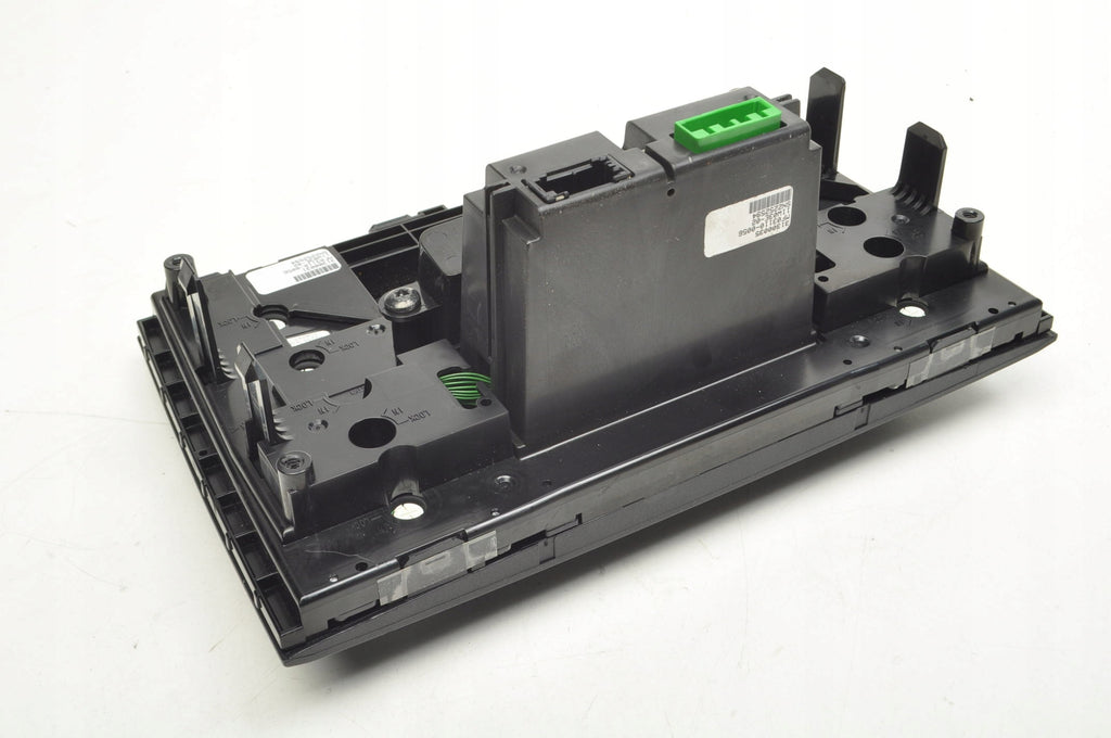 VOLVO XC90 RADIO PANEL LIFT 31300031 31300035