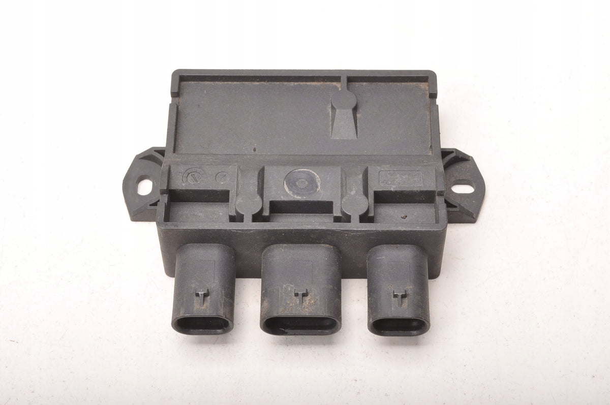 VOLVO XC90 S90 II V90 MODULE RELAY FLAP OPENING SENSOR C96550-100