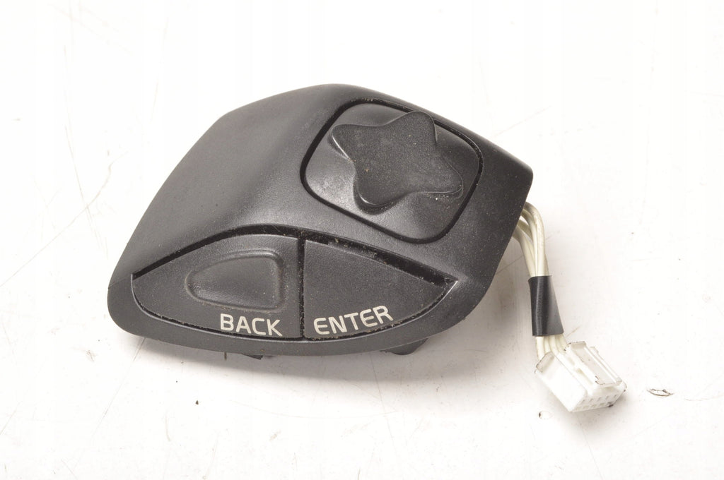 VOLVO XC90 STEERING WHEEL BUTTONS 8685489