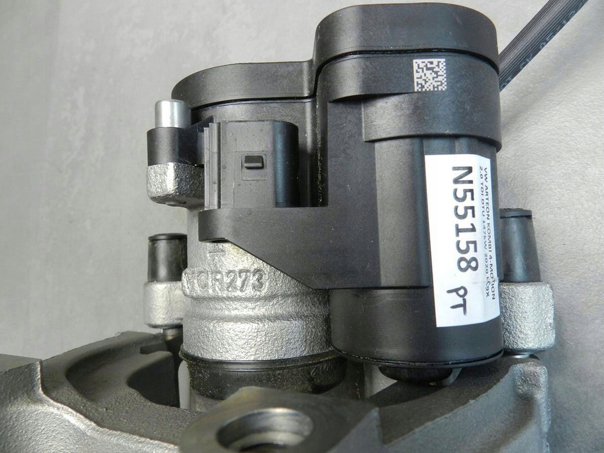 VW ARTEON 2.0 tdi CLAMP RIGHT REAR 3Q0615406AM