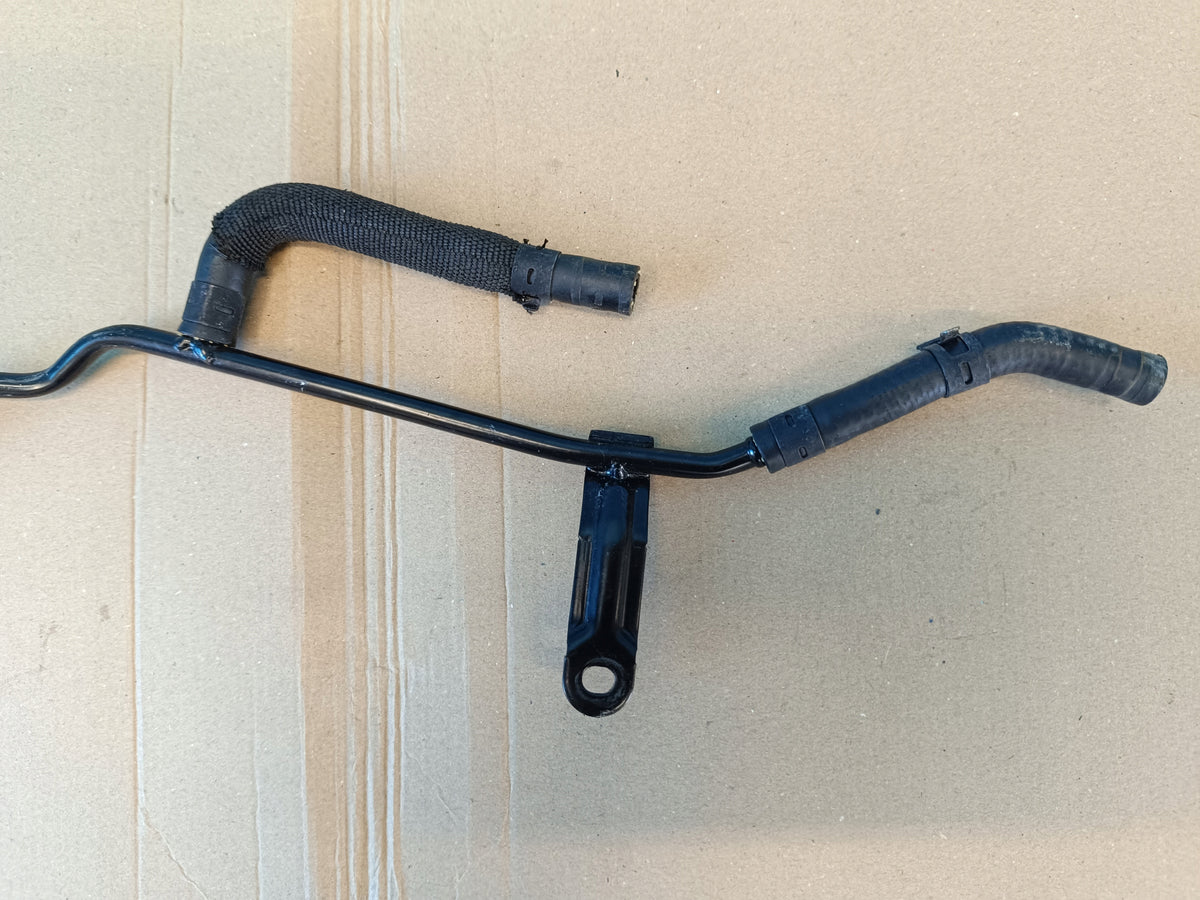 VW ARTEON HATCHBACK 2,0 TDI 147KW 2022 R PIPE WATER HOSE 3Q0121070AG