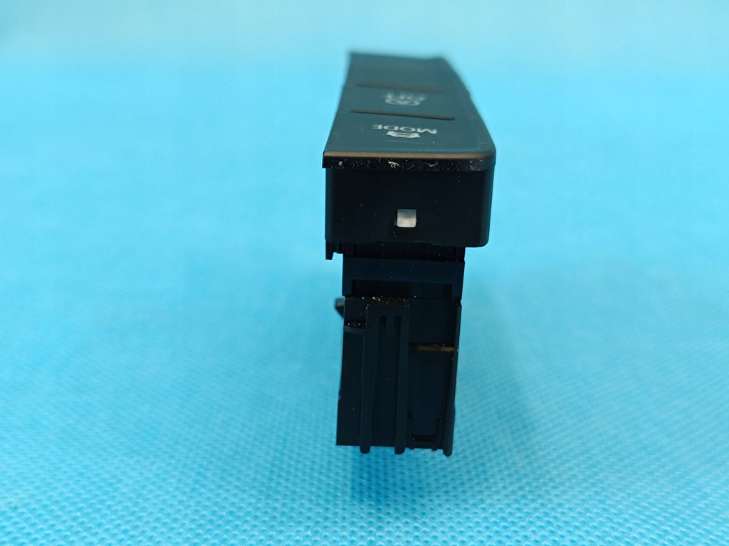 VW ARTEON HATCHBACK 2,0 TDI 147KW 2022 R SWITCH PANEL 3G0927137AB