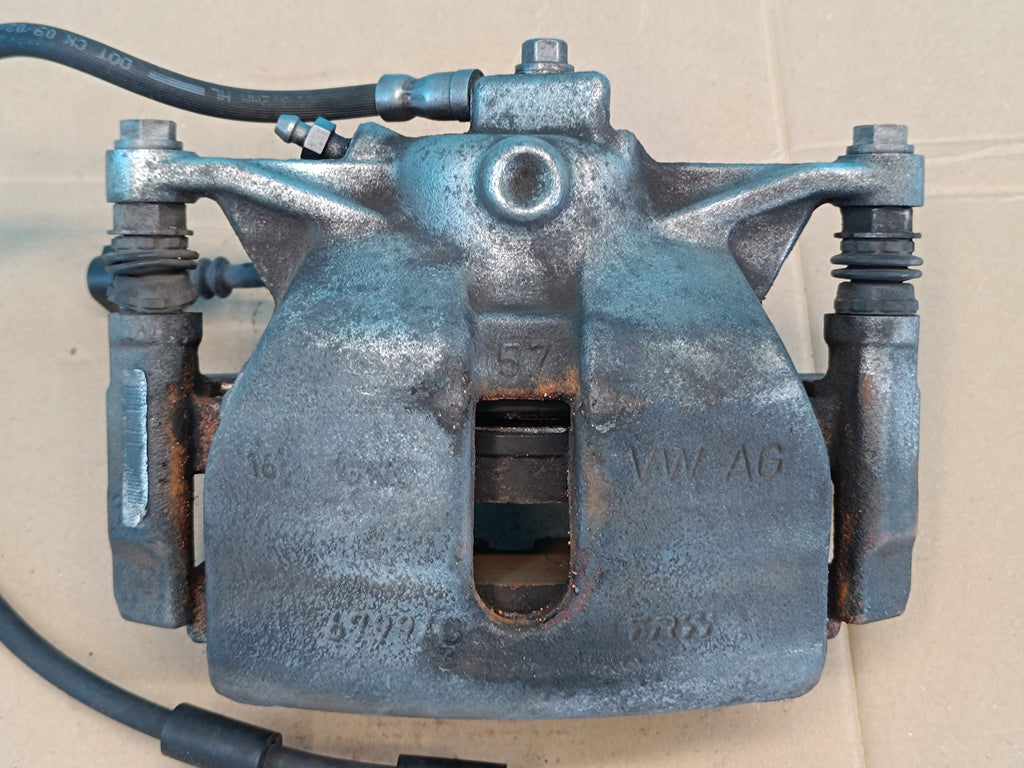 VW ARTEON HATCHBACK 2,0 TDI 2022 R BRAKE CALIPER RIGHT FRONT 8V0615124D