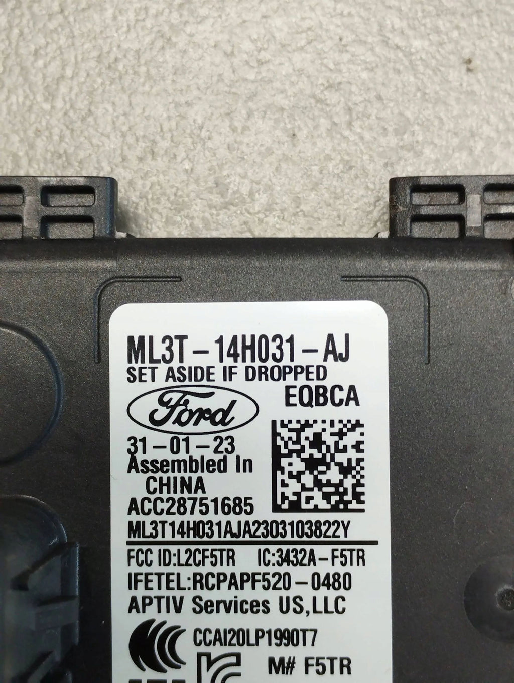 VW Amarok II DEAD FIELD SENSOR ML3T14H031AJ