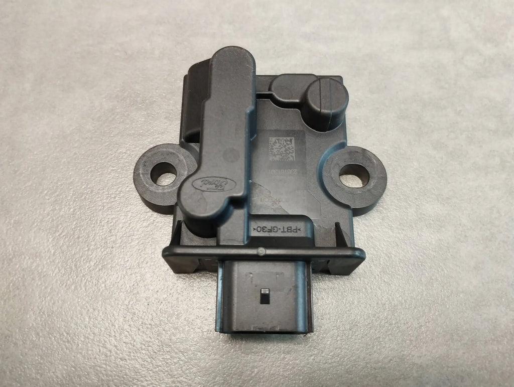 VW Amarok II FUEL PUMP RELAY LX6A-9D370-CB