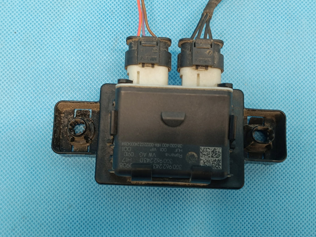 VW GOLF 8 VARIANT LIFT 1.5 2024R TAILGATE CONTROLLER MODULE 2Q0907685H