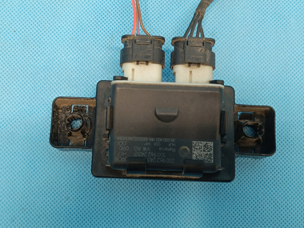 VW GOLF 8 VARIANT LIFT 1.5 2024R TAILGATE CONTROLLER MODULE 2Q0907685H