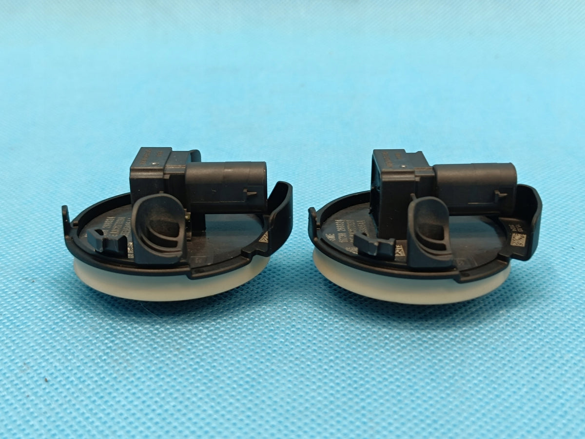 VW GOLF 8 VARIANT LIFT 1.5 TSI 110KW 2024 R IMPACT SENSOR 85E959354A