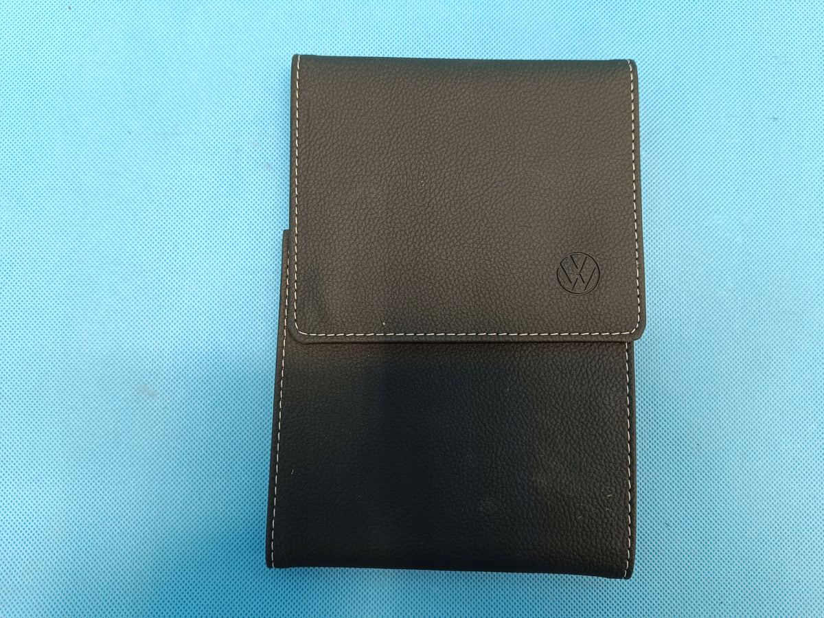 VW GOLF 8 VARIANT LIFT 2024 R CASE USER MANUAL 5H9012811AA