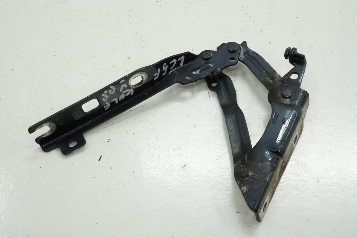 VW GOLF V 5D HB 08R MASK HINGE RIGHT LC5F 5K0823302A