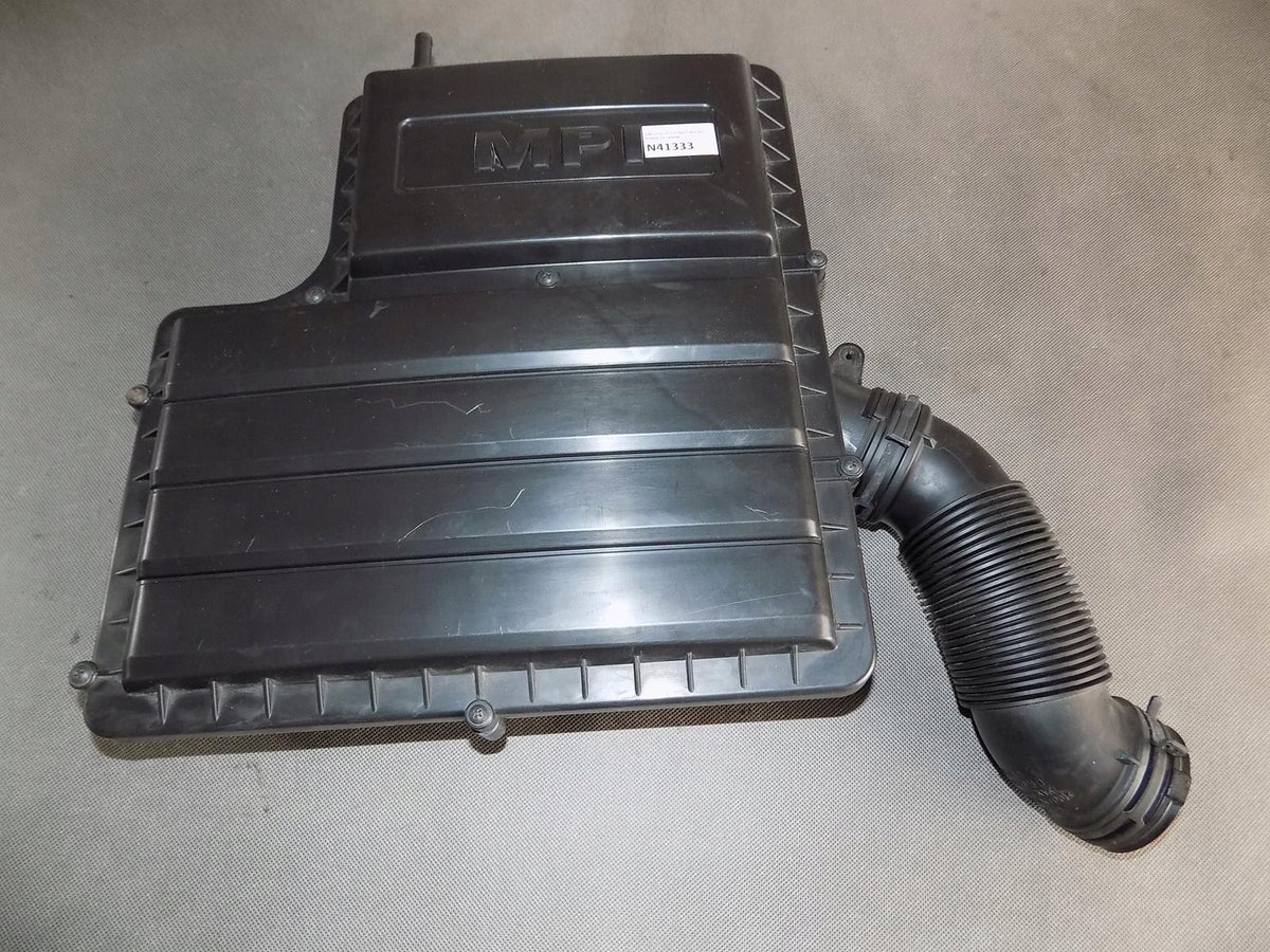 VW GOLF VII AIR FILTER HOUSING 5Q0129618D