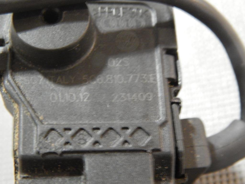 VW GOLF VII FUEL FILLER CYLINDER 5C6810773E