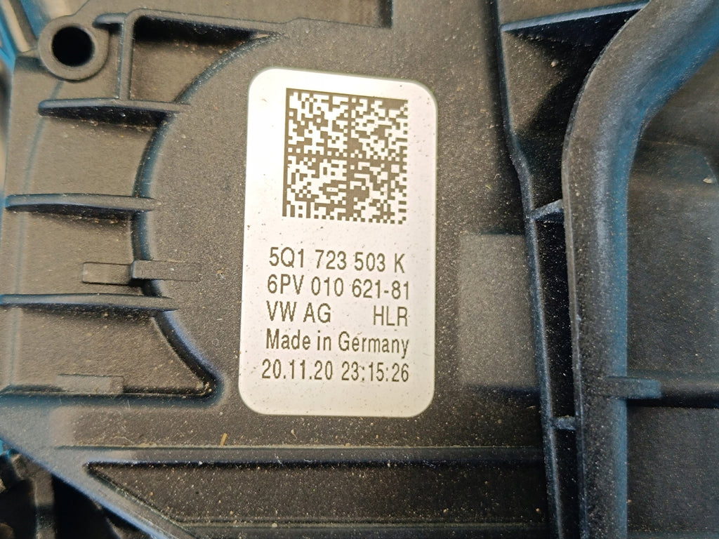 VW GOLF VIII VARIANT 1.5 e-TSI 2021 R GAS BRAKE PEDAL FRAME 5Q1723058CK